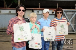黄贯中否认与朱茵同居 被乱写只因有新闻价值