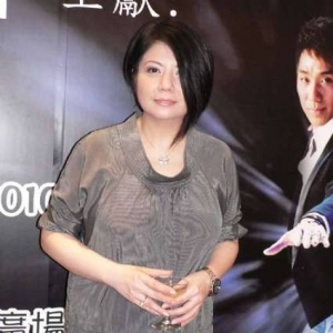 黄家驹未亡人林楚麒复出 默认仍“梳起不嫁"