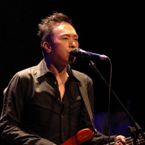 黄家驹逝世15周年 黄家强以哥哥之名行善