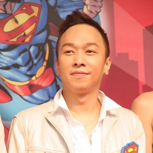 黄家强出席开幕活动 提起结婚很低调