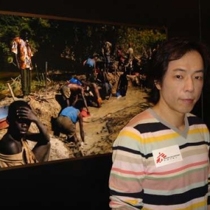黄贯中出席"刚果民主共和国全球巡回图片展"