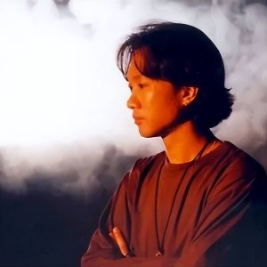 家驹离去